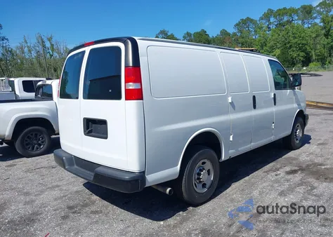 2021 Chevrolet Express Cargo Rwd 2500 Regular Wheelbase Wt z USA, uszkodzony, nr VIN 1GCWGAFP6M1264419
